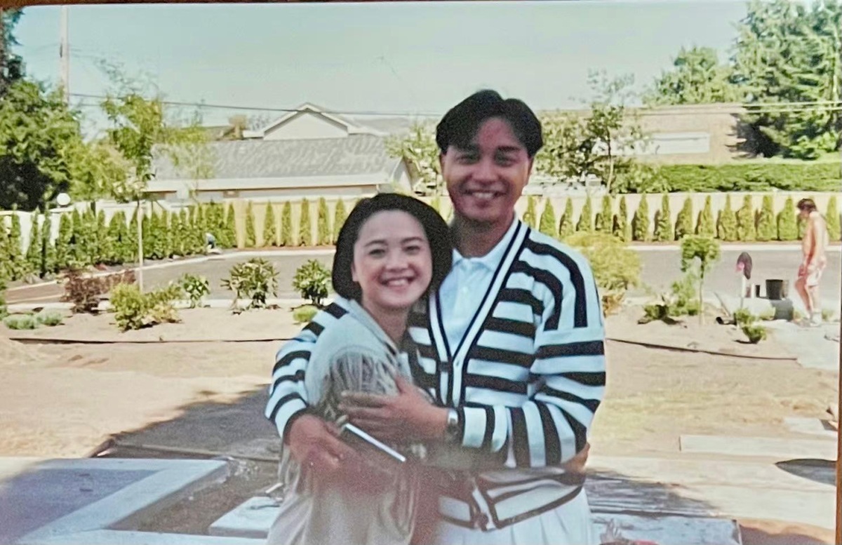 1990年張國榮宣布退休，我特地去加拿大溫哥華探望他。