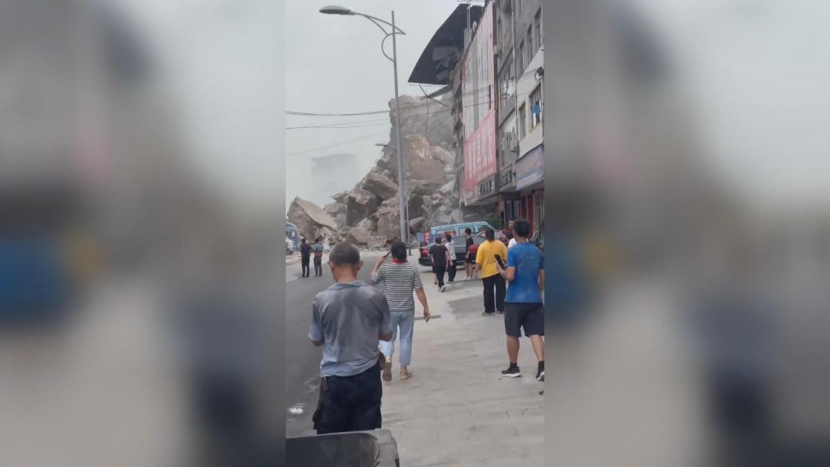 Picture_J.CN.LANDSLIDE-1330_001.jpg