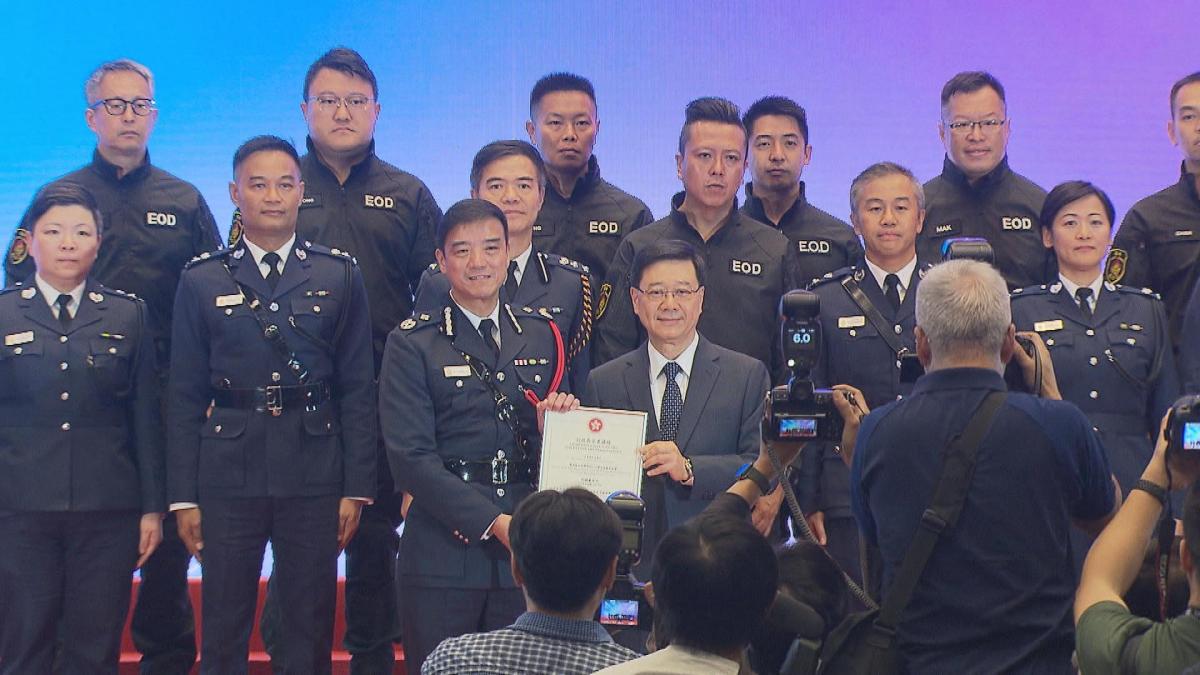 Picture_J.CE.AWARD-2000_001.jpg