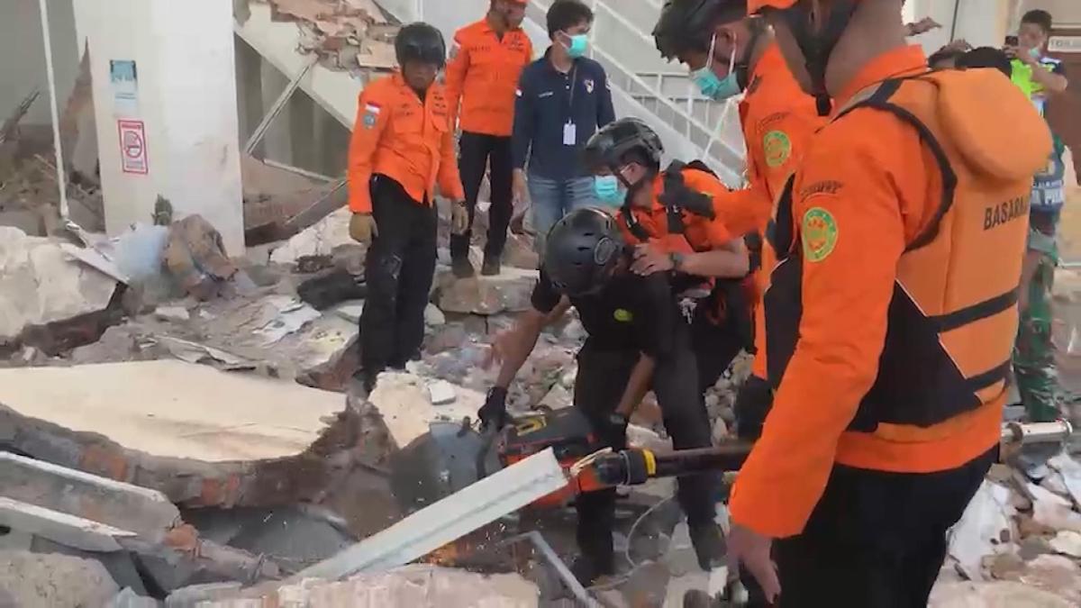 Picture_J.INDO.EARTHQUAKE-1300_002.jpg