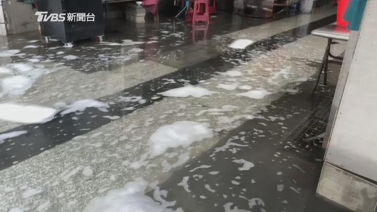 Picture_J.TW.RAIN-1300_001.jpg