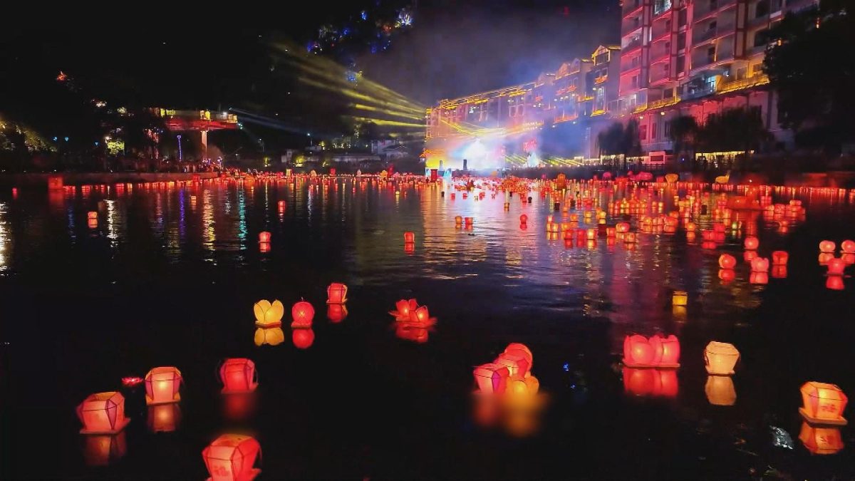 Picture_3. J.GX.LANTERN.MTV.0826-0831_003.jpg