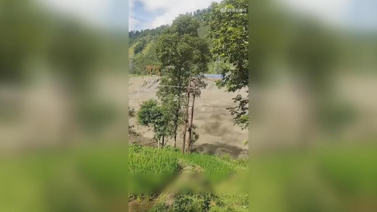 Picture_J.CN.MUDSLIDE 1300.jpg
