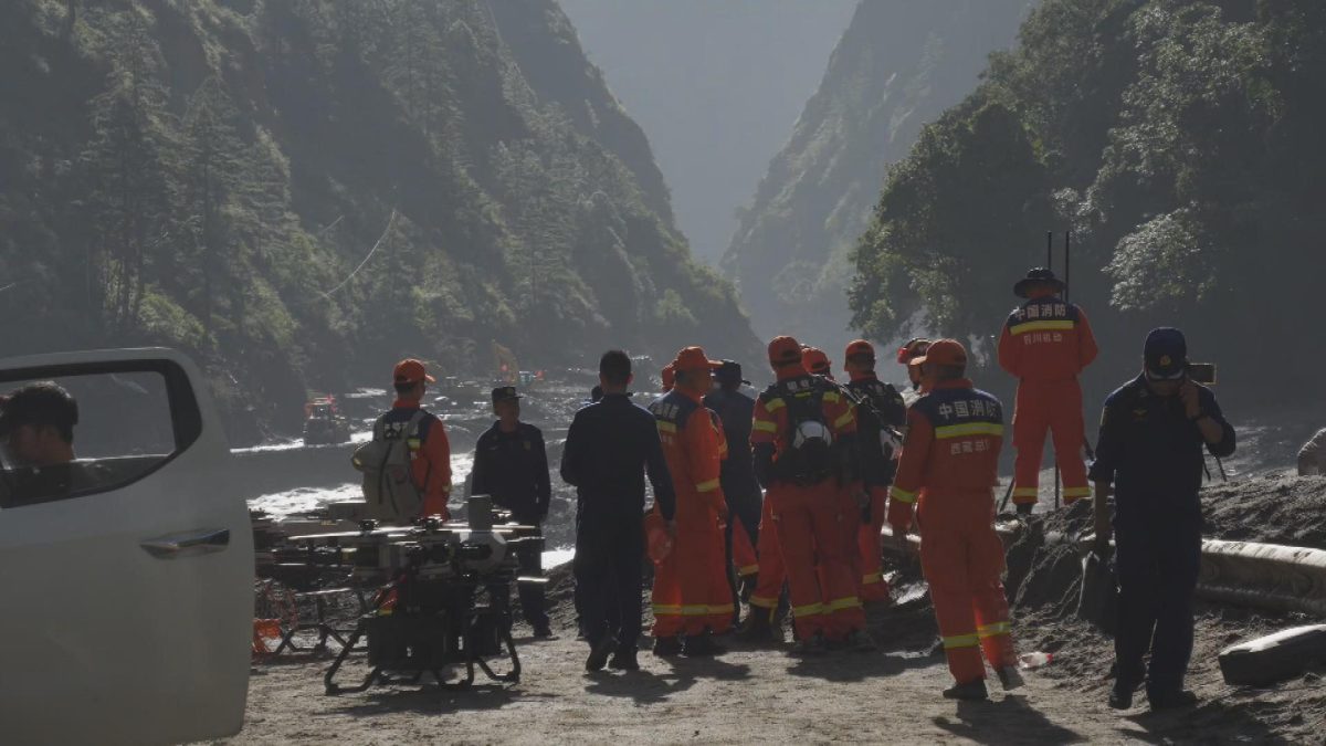 Picture_J.CN.MUDSLIDE 2000._008.jpg