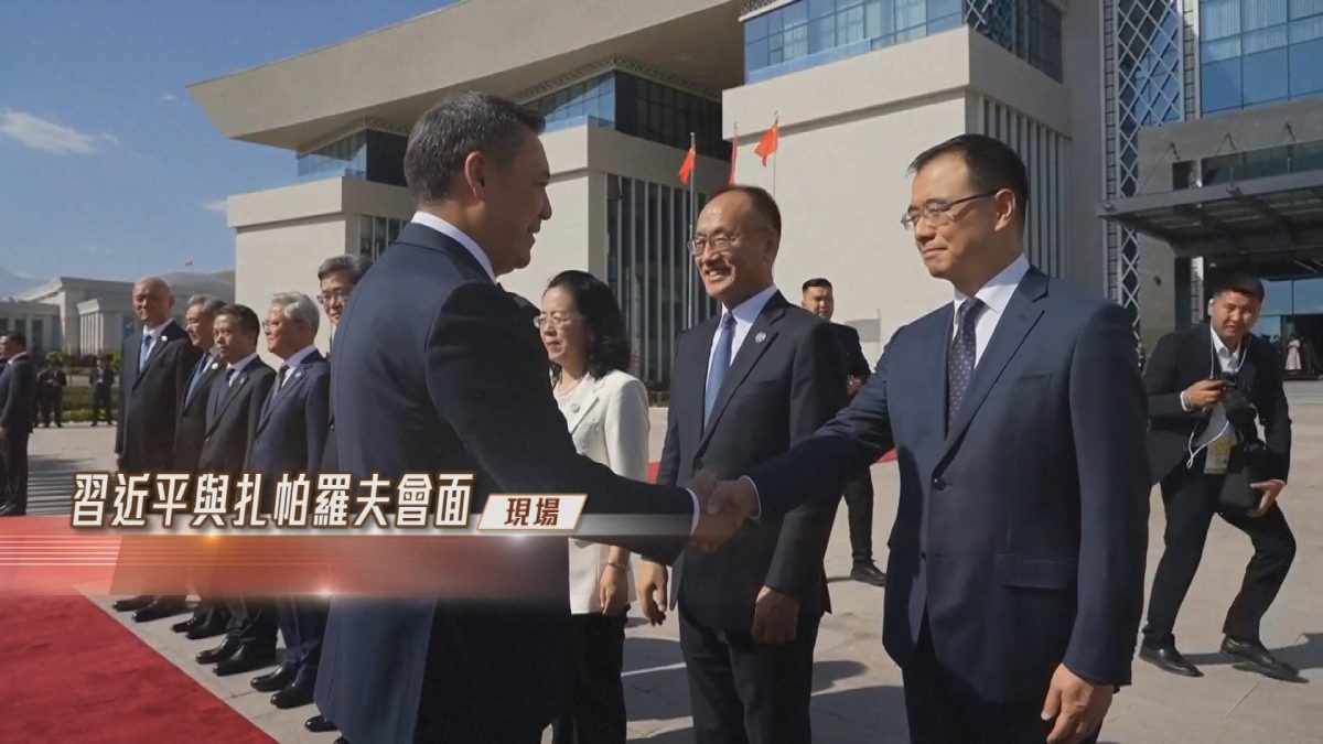 Picture_LIVE.XI.ZHAPAROV-HOLD_002.jpg