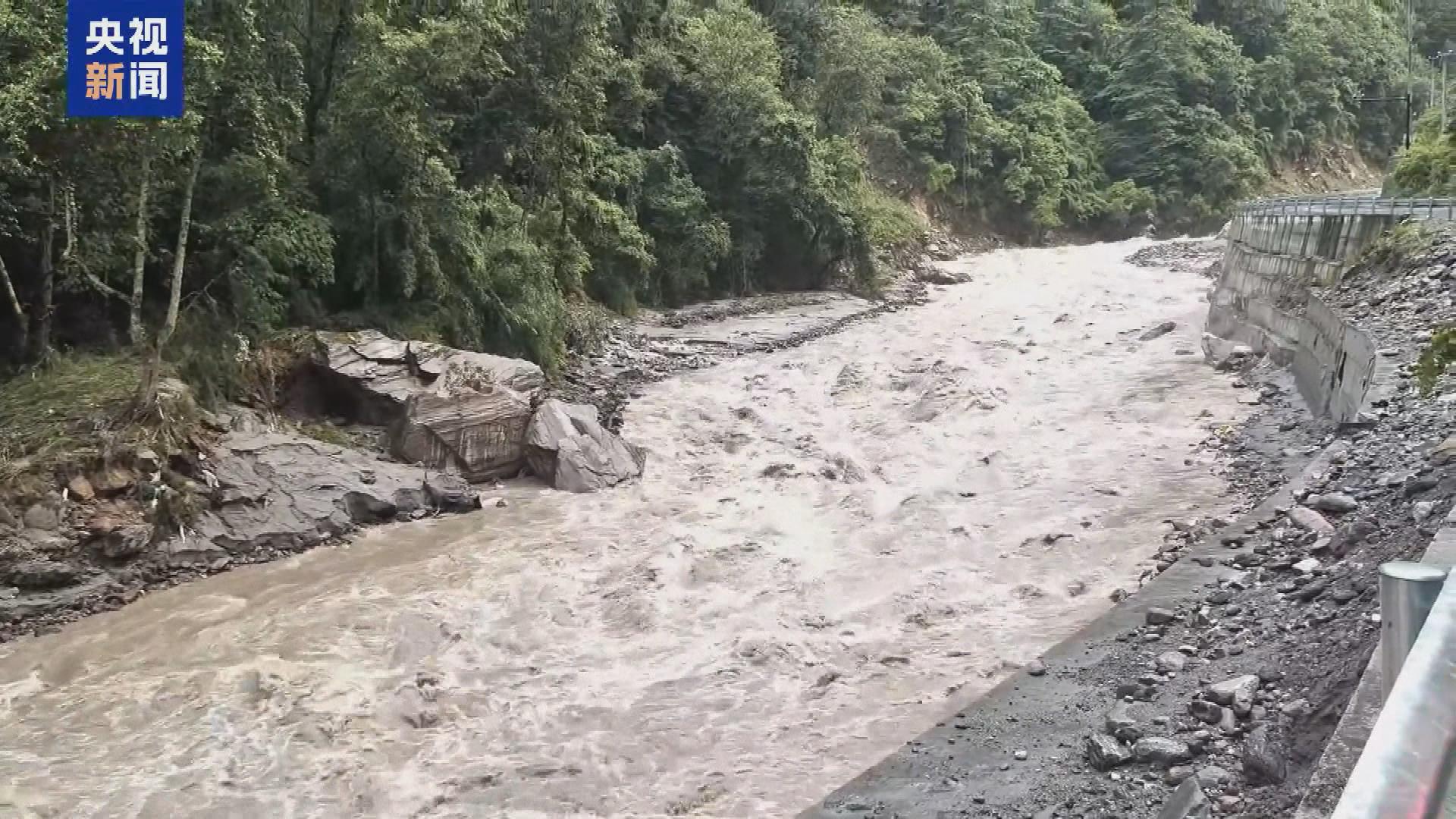 Picture_J.CN.MUDSLIDE-1300.jpg
