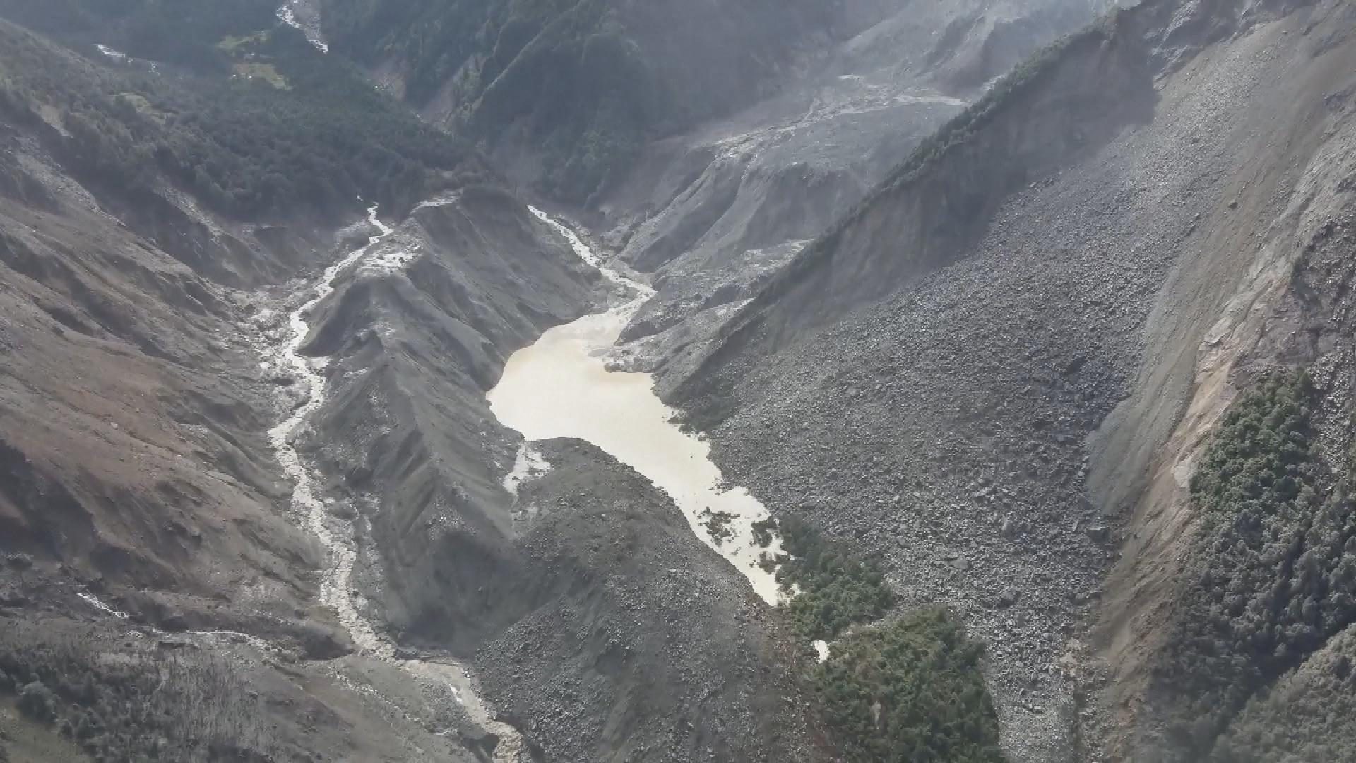 Picture_CC.J.VAR.MUDSLIDE-2300_003.jpg