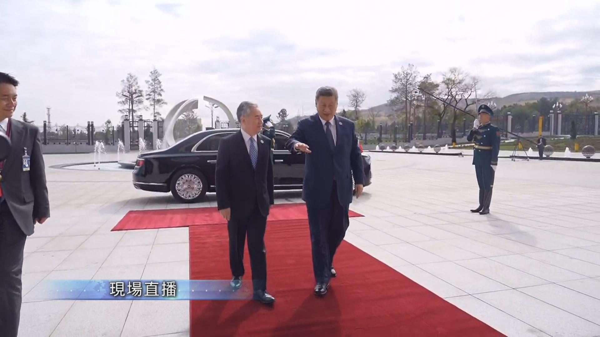 Picture_LIVE XI.ARRIVE.jpg
