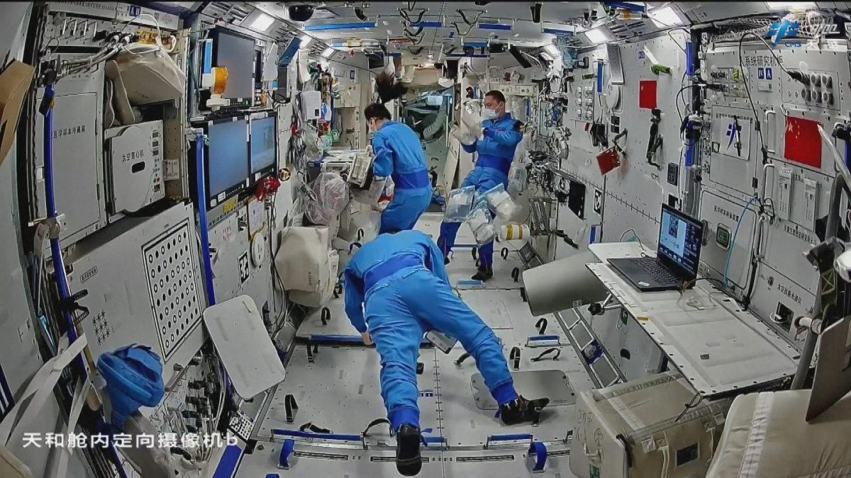 Picture_J.CN.SPACE 2000.jpg