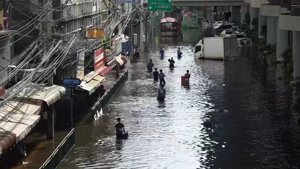 Picture_J.THAI.FLOOD 1830.jpg