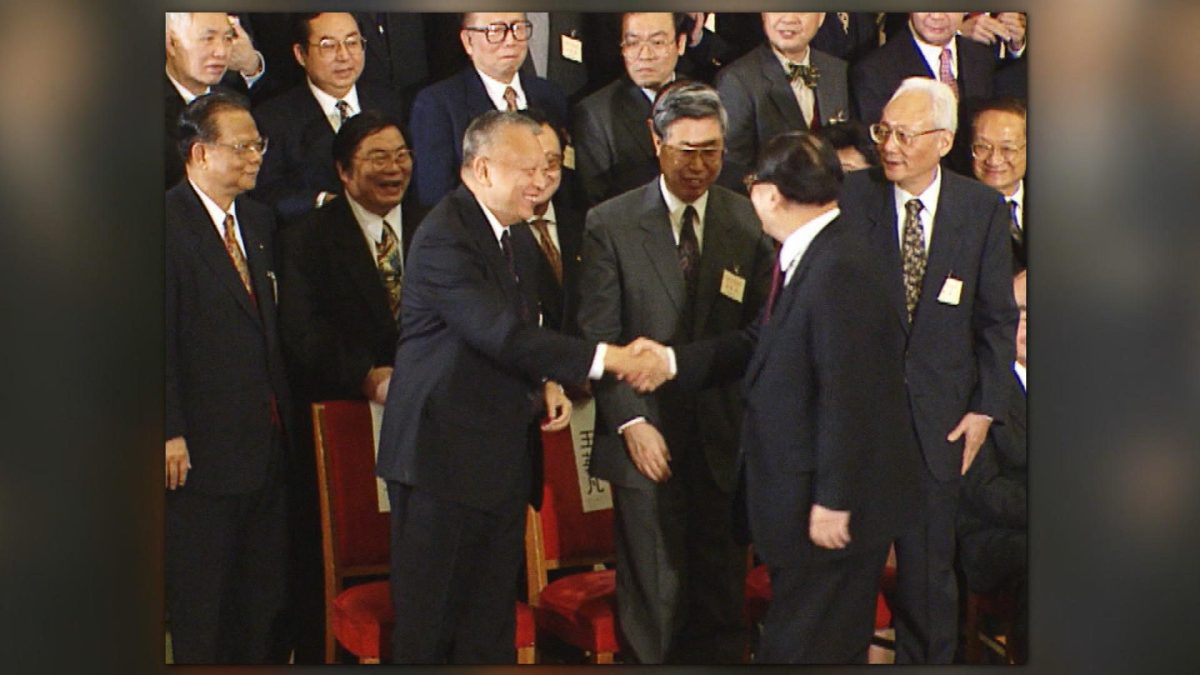 Picture_J.TUNG-HOLD_002.jpg