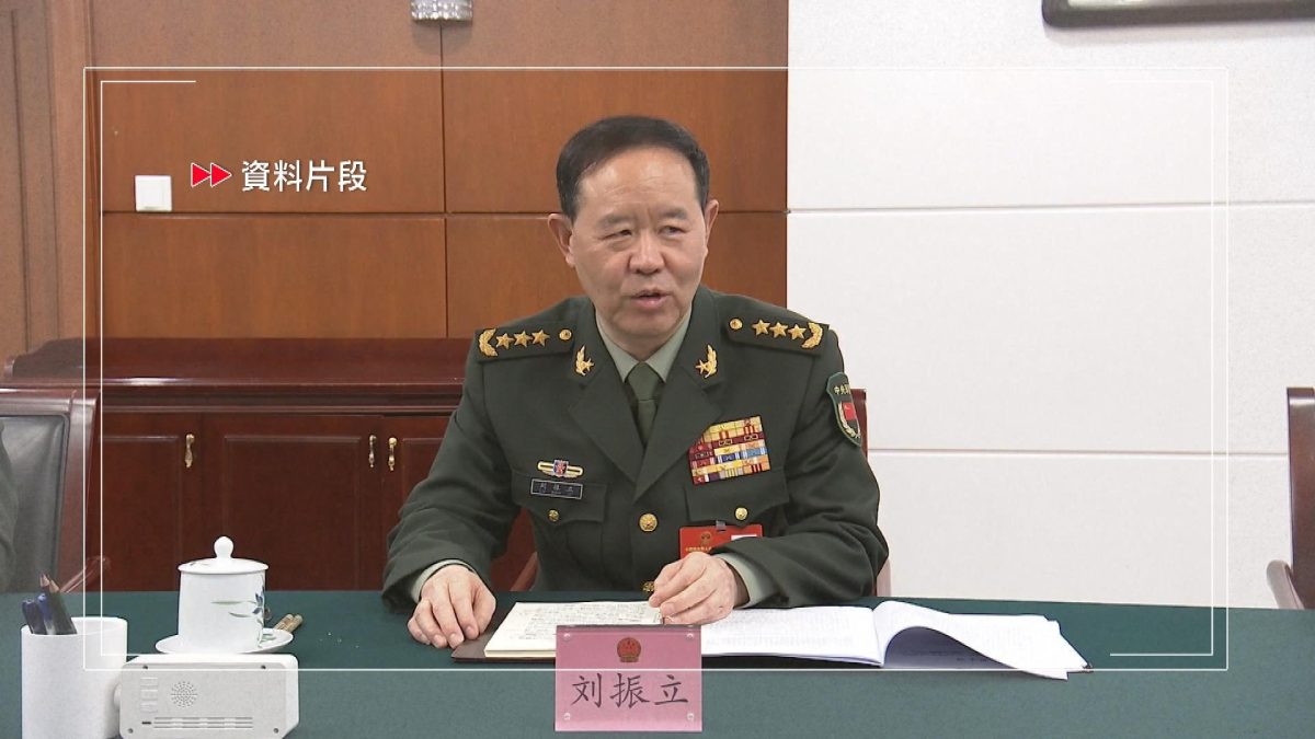 J.CN.COMMENT-1230_001.jpg