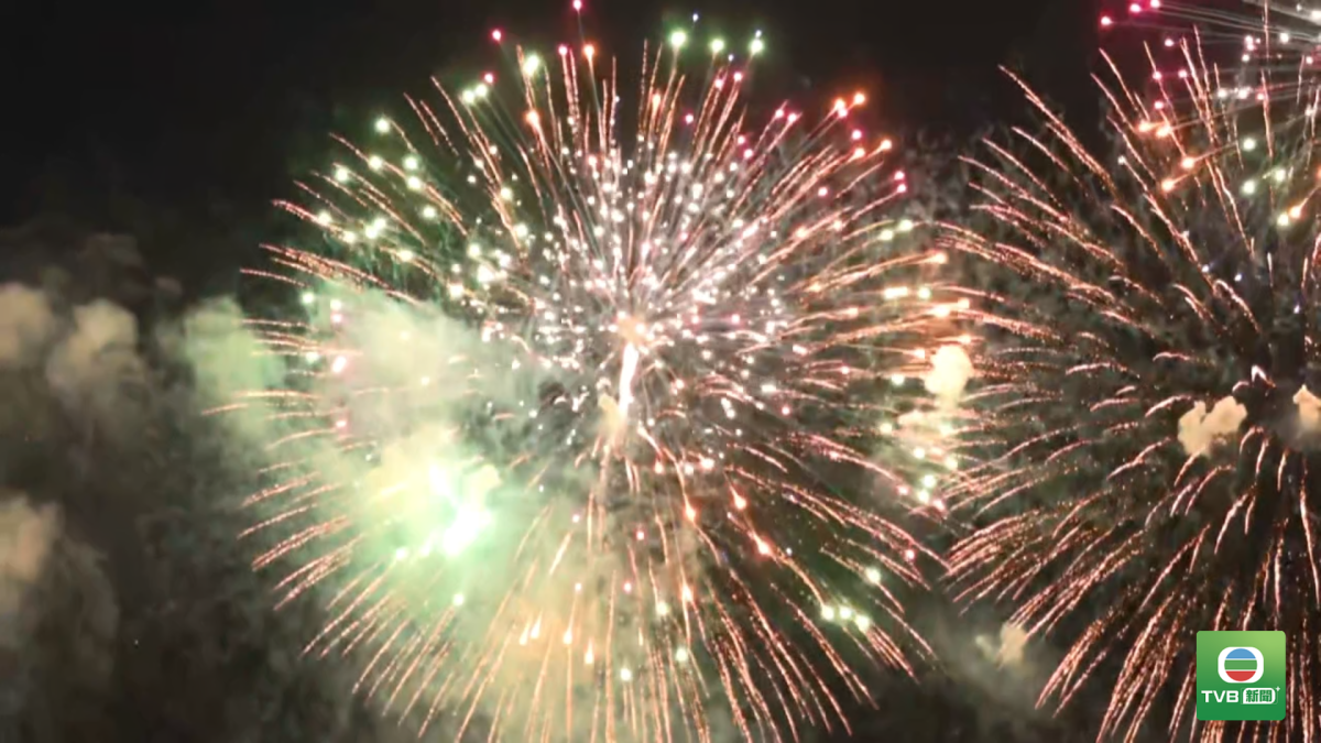 JAPAN.US.FIREWORKS.01
