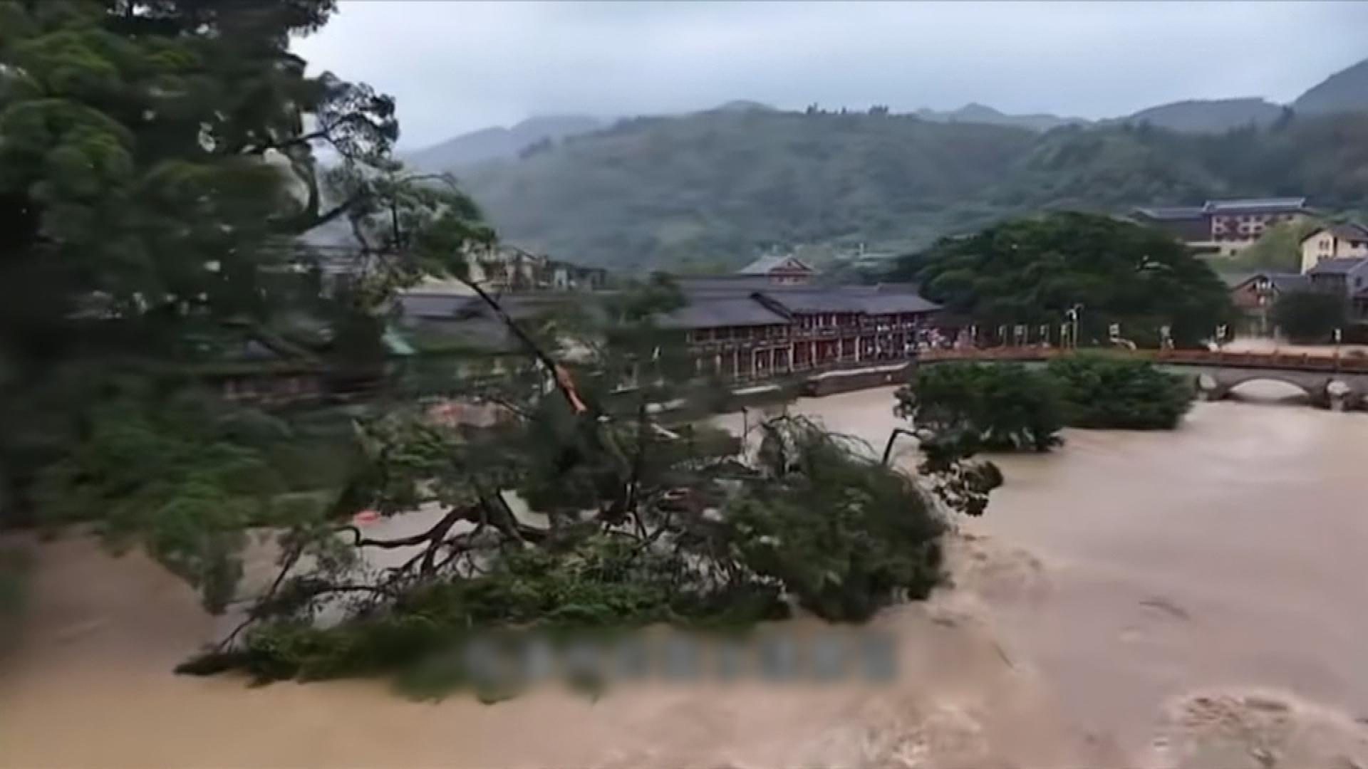 Picture_J.CN.RAIN 1830_001.jpg