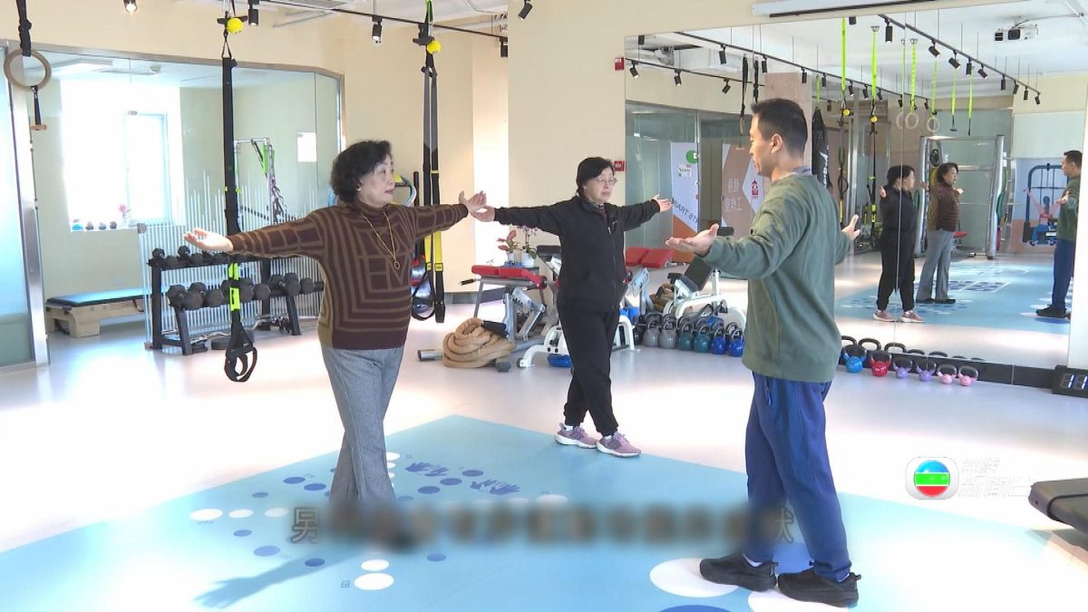 Picture_J.MEDIC.PARKINSON HOLD.jpg