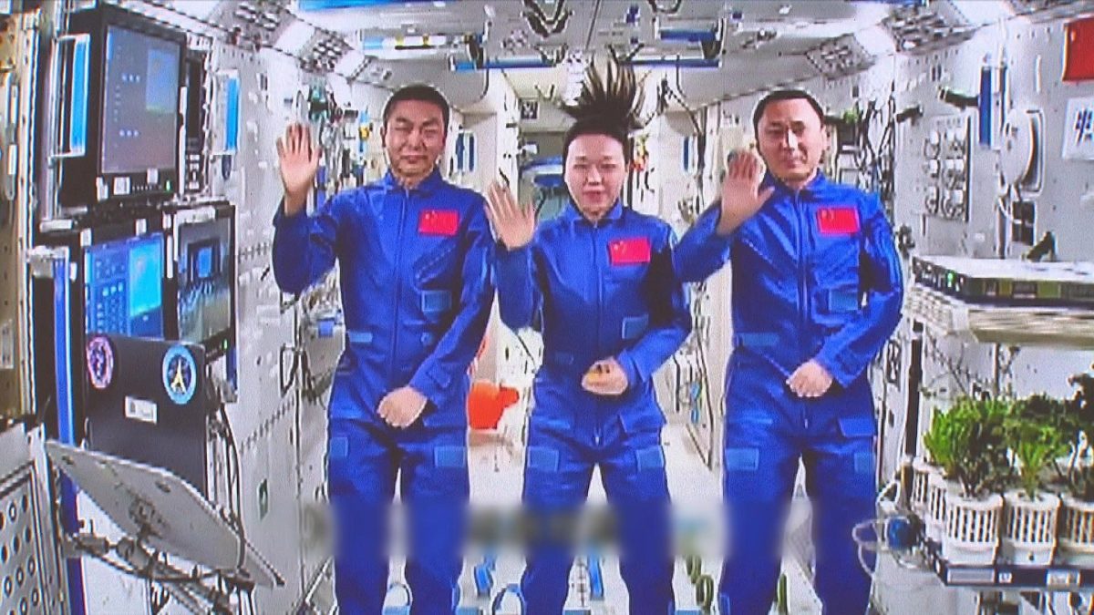 Picture_J.SPACE.SCHOOL 1600_001.jpg