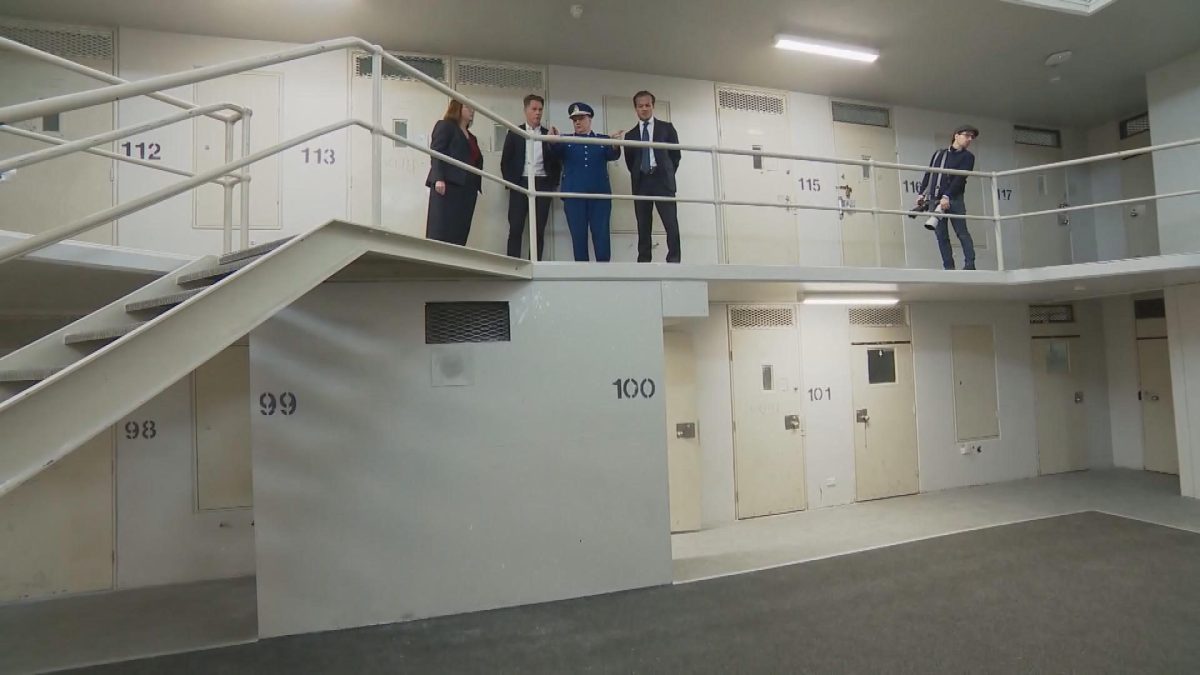 Picture_J.AUS.PRISON 1700_001.jpg