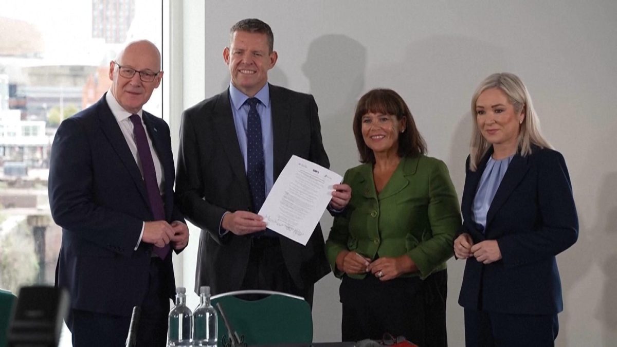 Picture_GV.UK.POLITICS-CLEAN.jpg