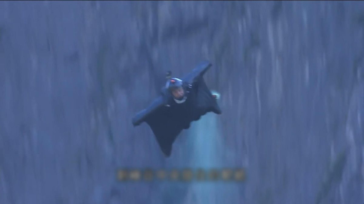 Picture_J.CN.WINGSUIT 2000_001.jpg