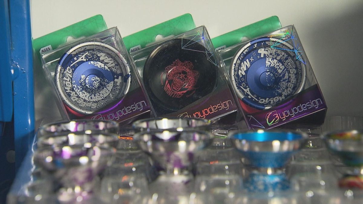 Picture_CC.J.OWN.YOYO-HOLD_001.jpg