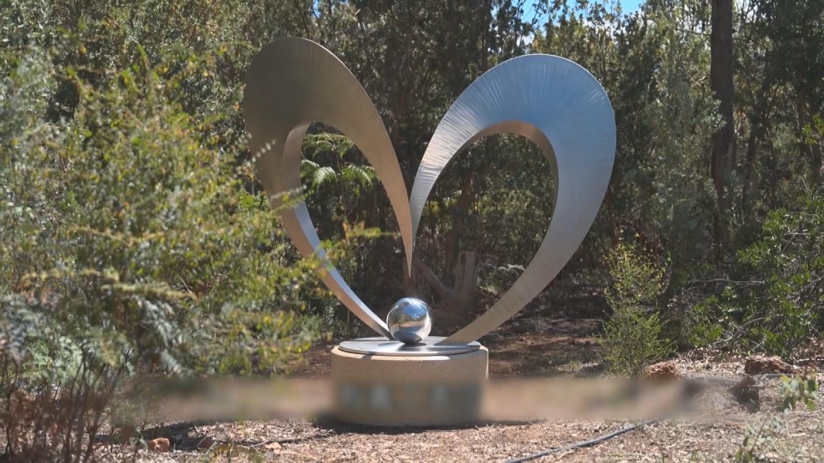 Picture_J.AUS.SCULPTURE 1700_005.jpg