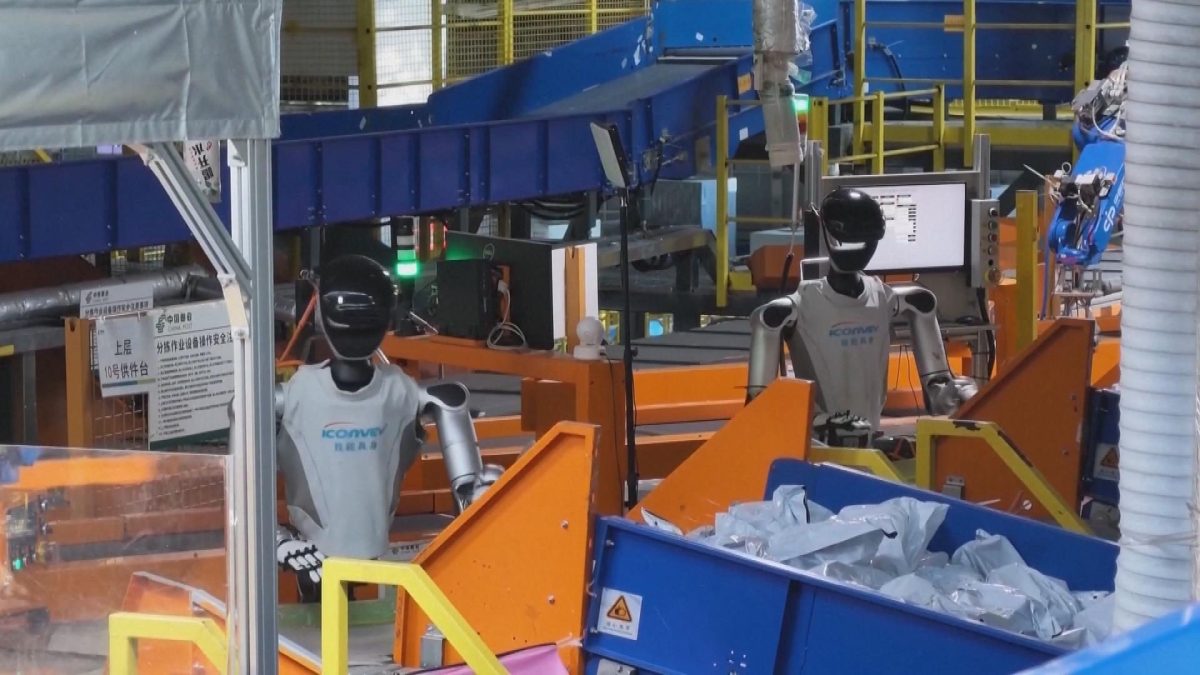 Picture_GV.FIGUREROBOTS.CLEAN.jpg