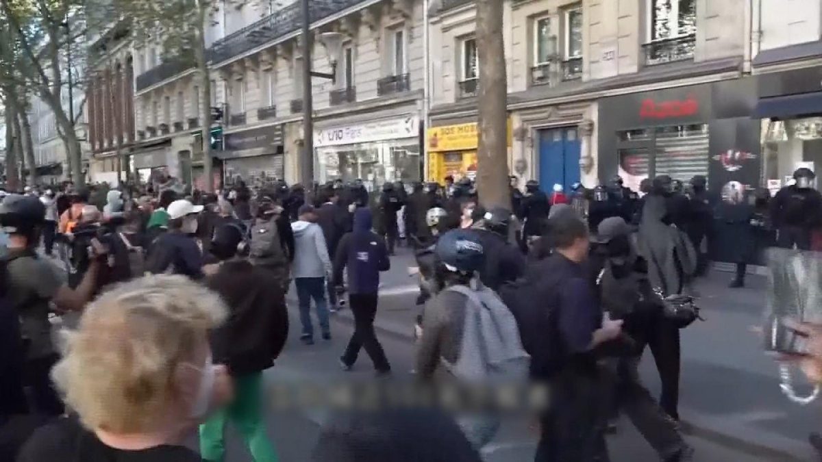 Picture_J.FR.PROTEST 1300.jpg