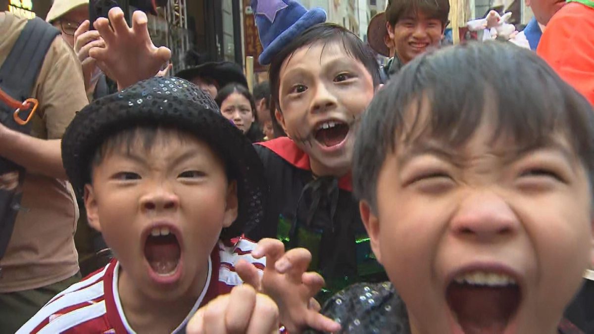 Picture_J.HALLOWEEN.LKF 1830..jpg