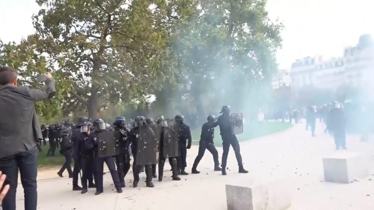 Picture_J.FR.PROTEST-0201_002.jpg
