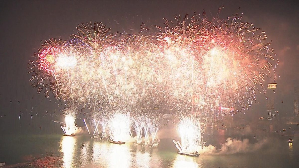 Picture_J.FIREWORK 2300_011.jpg