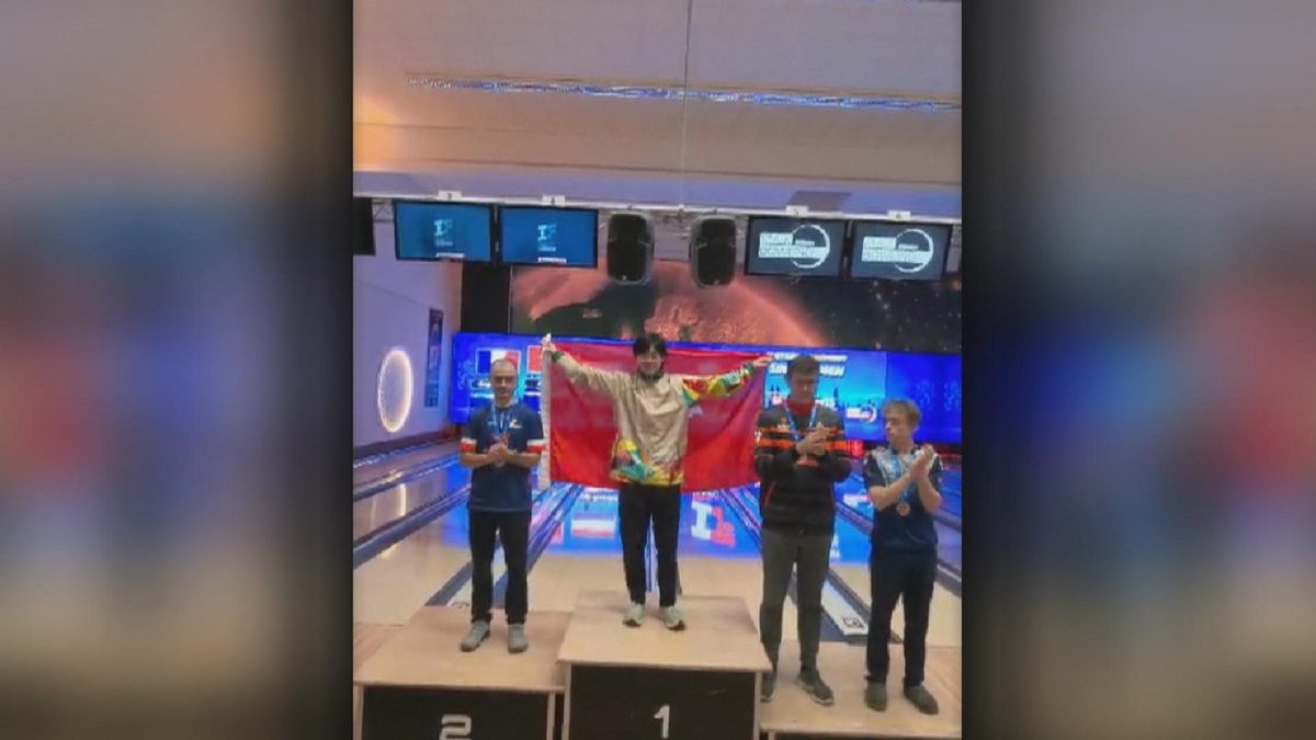 Picture_J.BOWLING-1200_001.jpg