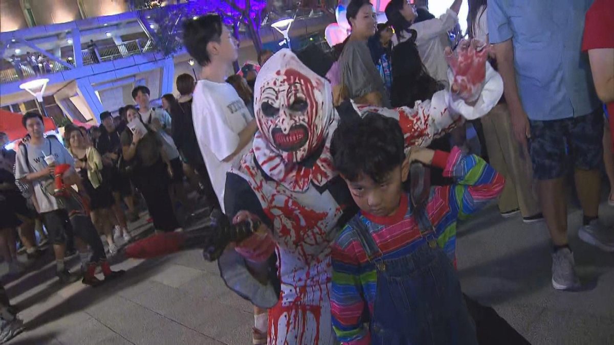 Picture_J.HALLOWEEN 2300_004.jpg