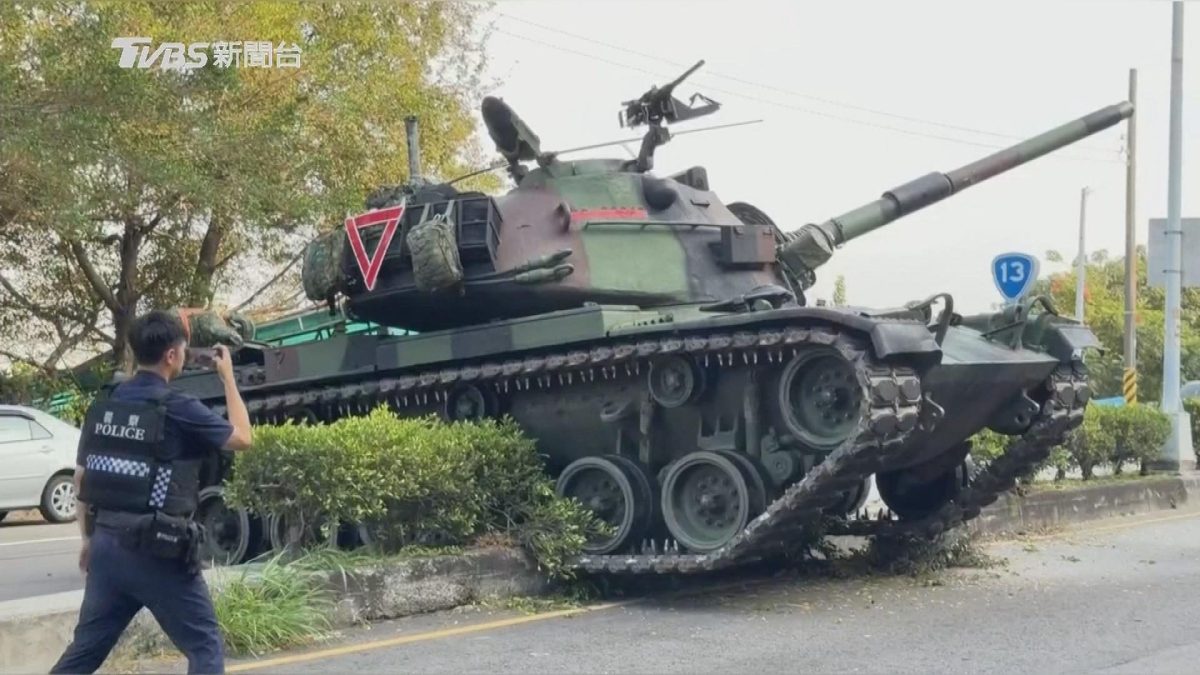 Picture_J.TW.TANK-2300_001.jpg